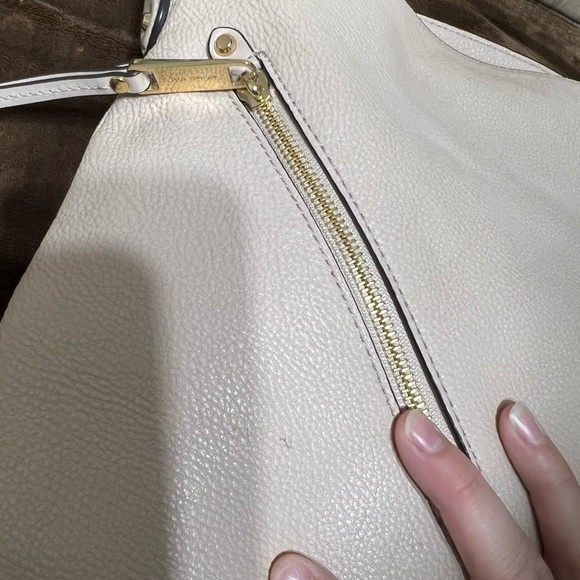 Michael Kors Hobo purse - Picture 9 of 15